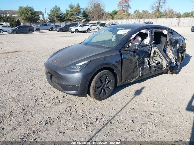 2024 TESLA MODEL Y 7SAYGDEE0RA326048 Photo 1
