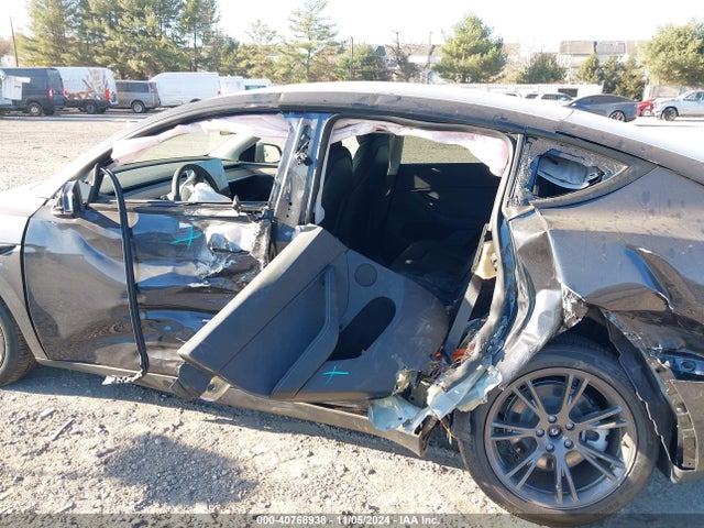 2024 TESLA MODEL Y 7SAYGDEE0RA326048 Photo 5