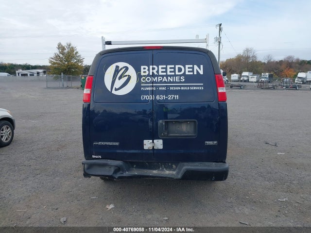 Chevrolet Express 2500 Work Van 2018 1GCWGAFP5J1291803 Image 16