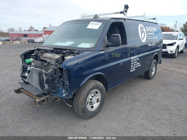 Chevrolet Express 2500 Work Van 2018 1GCWGAFP5J1291803 Image 2