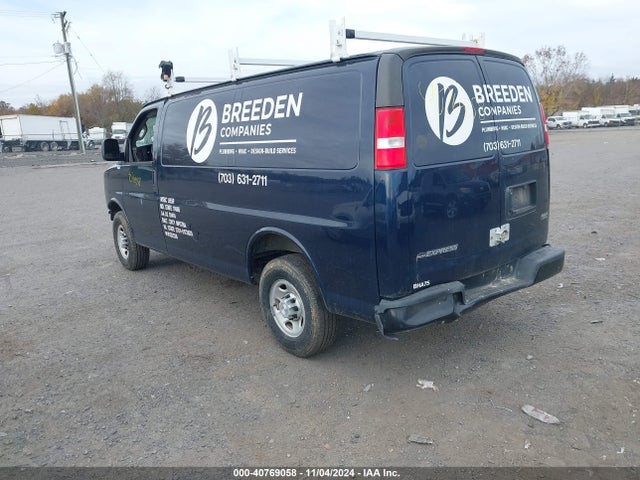 Chevrolet Express 2500 Work Van 2018 1GCWGAFP5J1291803 Image 3