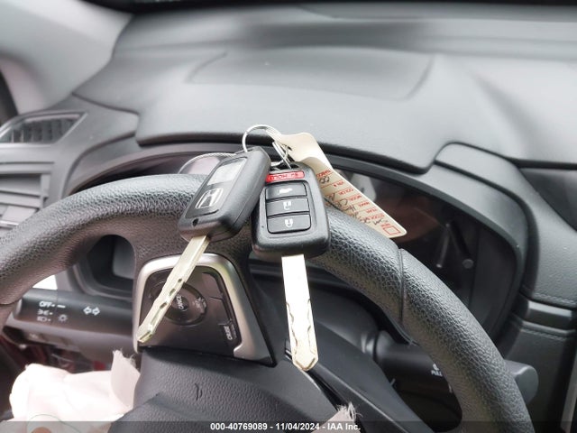 Honda CR-V LX 2019 5J6RW6H30KL001426 Image 11