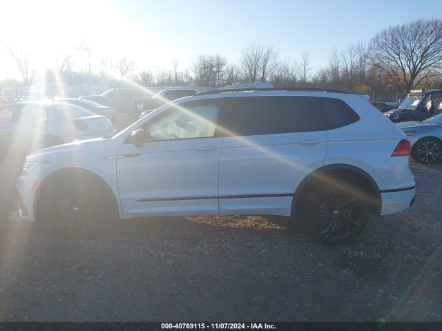 3VV8B7AX4PM076217 Volkswagen Tiguan 2.0t Se R-line Black