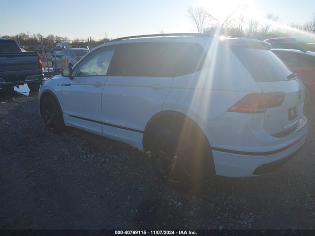 3VV8B7AX4PM076217 Volkswagen Tiguan 2.0t Se R-line Black