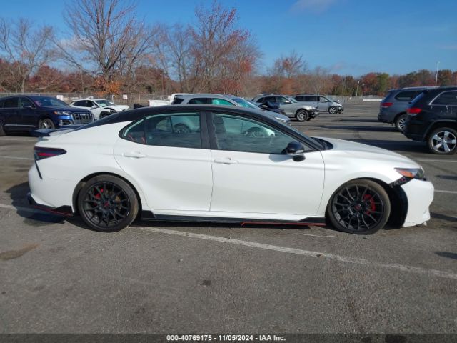 4T1KZ1AK5NU061165 Toyota CAMRY TRD