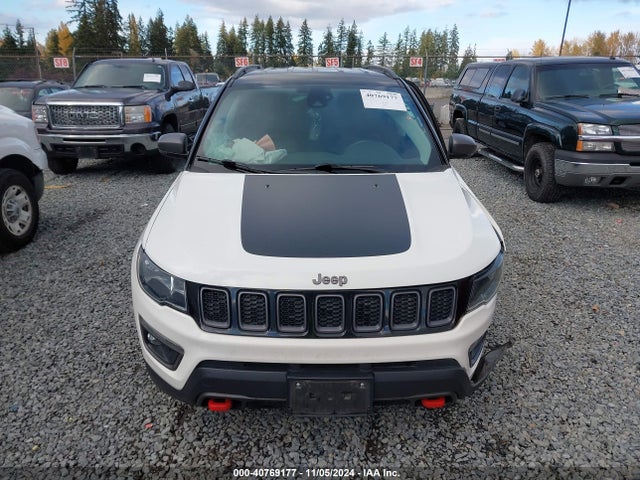 3C4NJDDB6MT529323 Jeep Compass Trailhawk 4x4