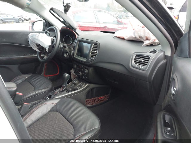 3C4NJDDB6MT529323 Jeep Compass Trailhawk 4x4