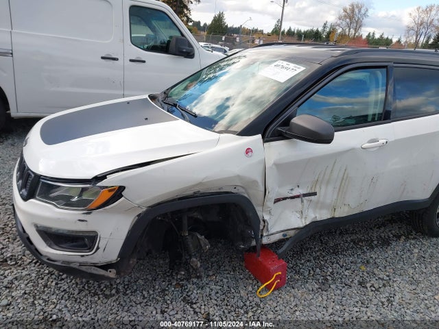 3C4NJDDB6MT529323 Jeep Compass Trailhawk 4x4