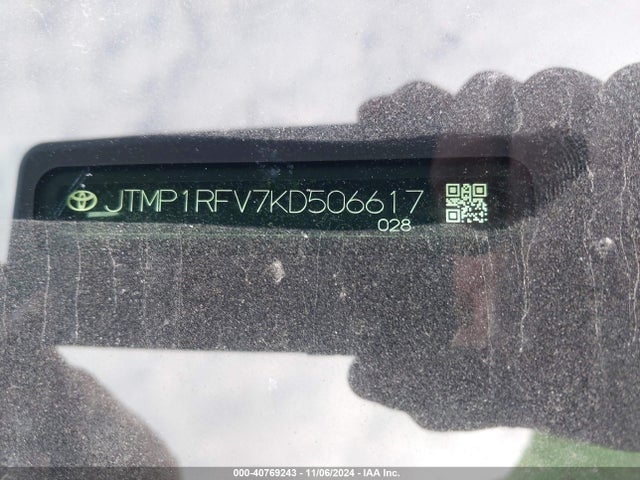 Toyota Rav4 Xle 2019 JTMP1RFV7KD506617 Image 9
