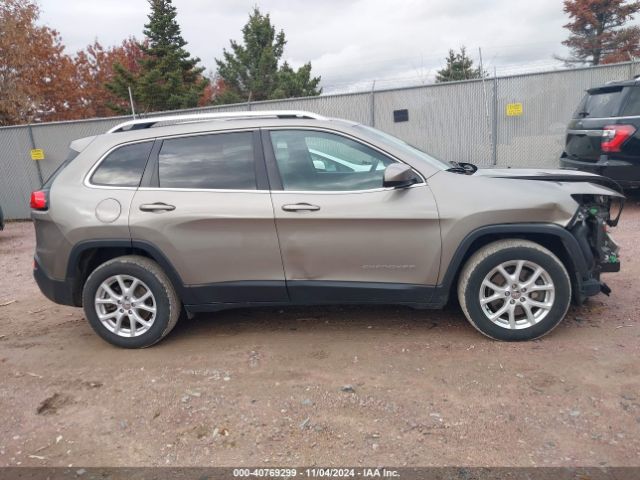 1C4PJLCS1HW652449 Jeep Cherokee Latitude Fwd