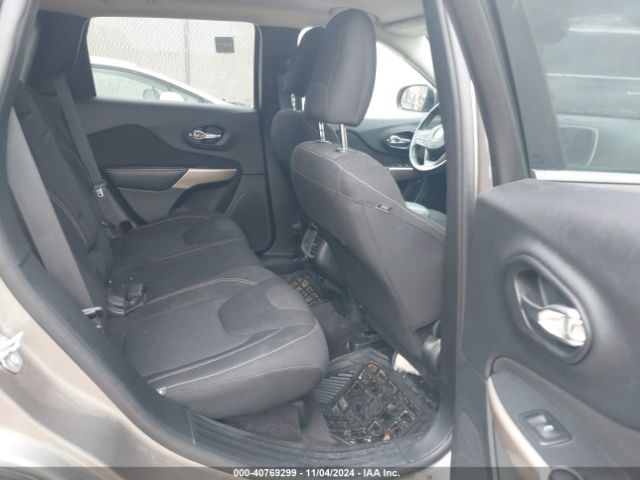 1C4PJLCS1HW652449 Jeep Cherokee Latitude Fwd