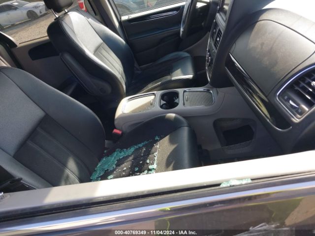 2C4RDGCGXJR360817 Dodge Grand Caravan Sxt