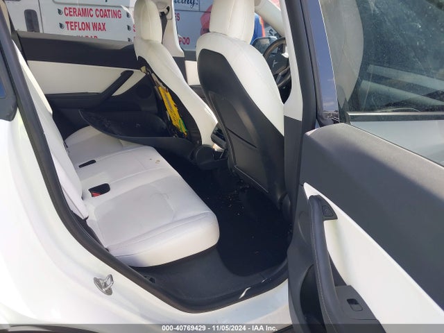 2021 TESLA MODEL Y 5YJYGDEE6MF130088 Photo 7
