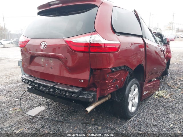 Toyota Sienna Le 7 Passenger 2019 5TDKZ3DC2KS012302 Image 15