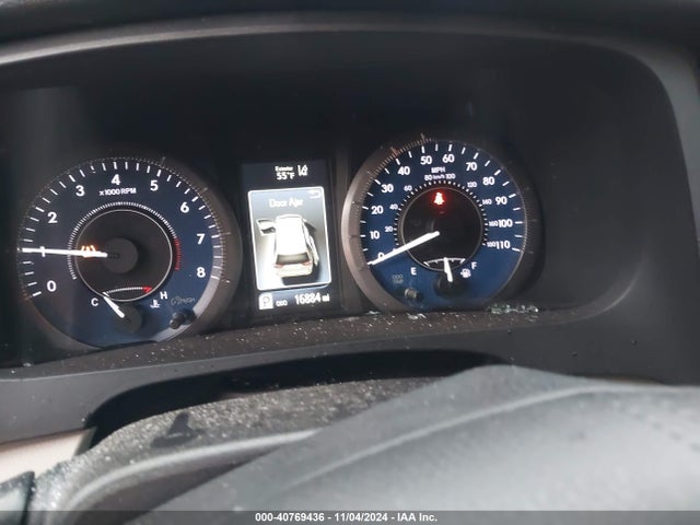 5TDKZ3DC2KS012302 Toyota Sienna Le 7 Passenger
