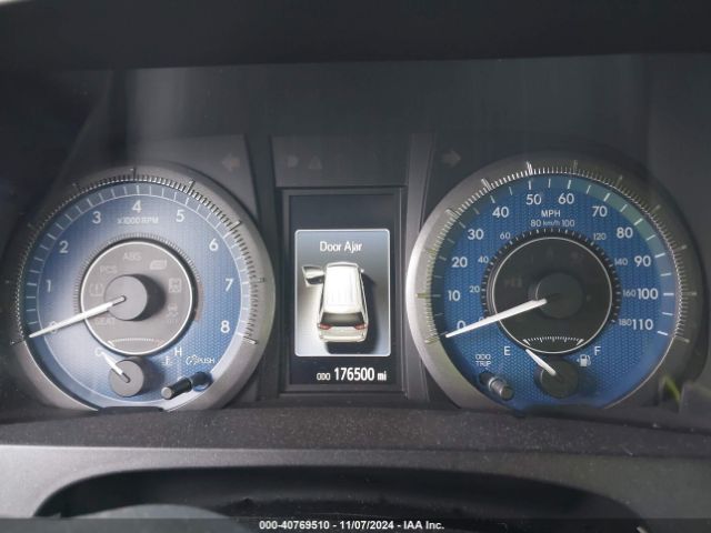5TDYZ3DC2HS824864 Toyota Sienna Xle 8 Passenger