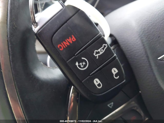 1C3CCCCG1FN618457 Chrysler 200 C
