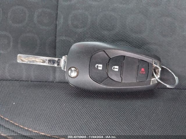 KL7CJKSB3LB321766 Chevrolet Trax Fwd Ls