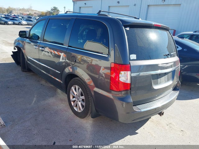 2C4RC1GG8GR190881 Chrysler Town & Country Limited Platinum