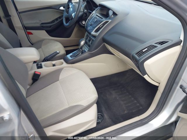 1FADP3F27EL215409 Ford FOCUS SE