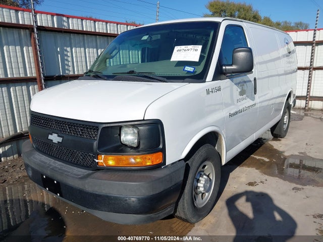 Chevrolet Express 2500 Work Van 2017 1GCWGAFF3H1102499 Image 2