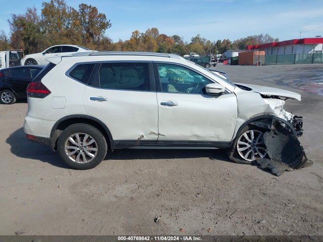 Nissan ROGUE SV 2017 5N1AT2MV9HC811119 Image 13