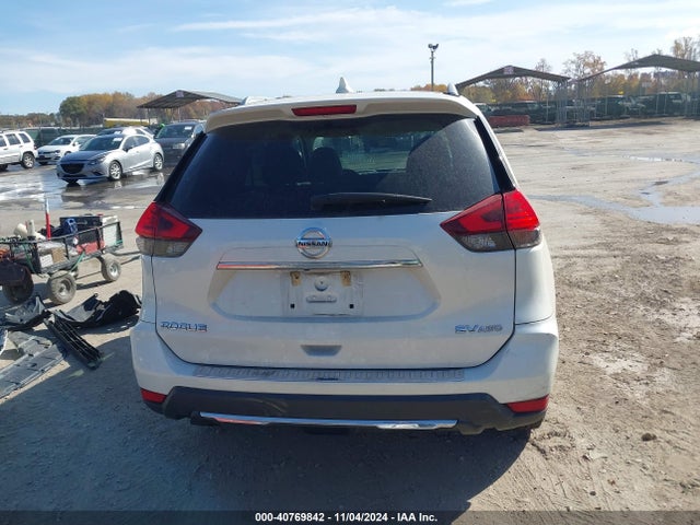 Nissan ROGUE SV 2017 5N1AT2MV9HC811119 Image 16