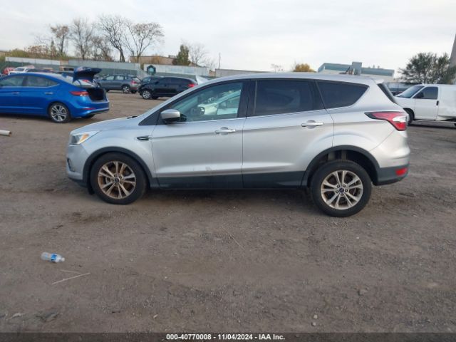 1FMCU0GD5HUA87114 Ford ESCAPE SE
