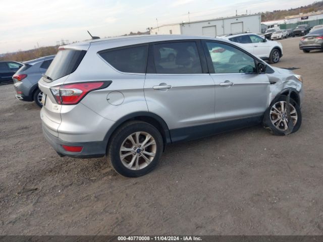 1FMCU0GD5HUA87114 Ford ESCAPE SE