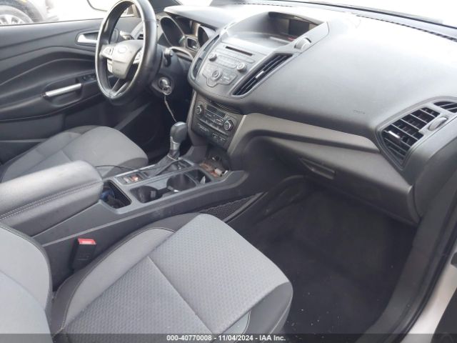 1FMCU0GD5HUA87114 Ford ESCAPE SE