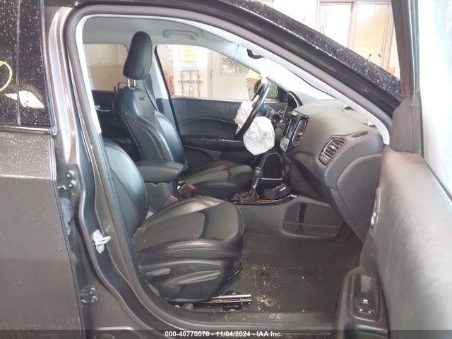 3C4NJCBB3KT815186 Jeep Compass Altitude Fwd
