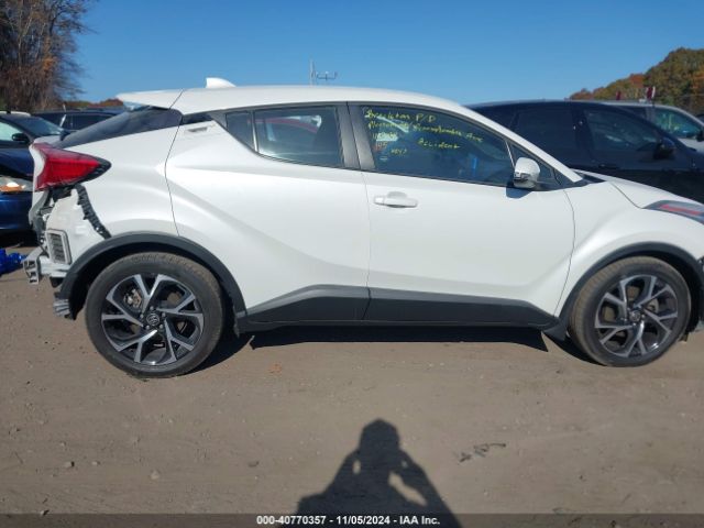NMTKHMBX6MR126738 Toyota C-HR XLE