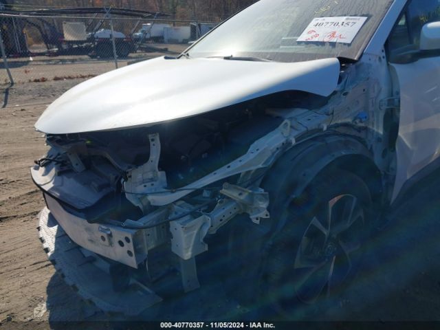 NMTKHMBX6MR126738 Toyota C-HR XLE