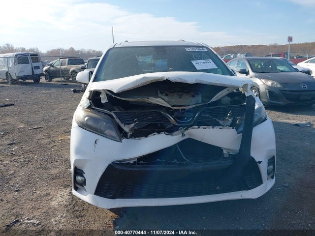 Toyota Sienna Se 8 Passenger 2018 5TDXZ3DC5JS939508 Image 13