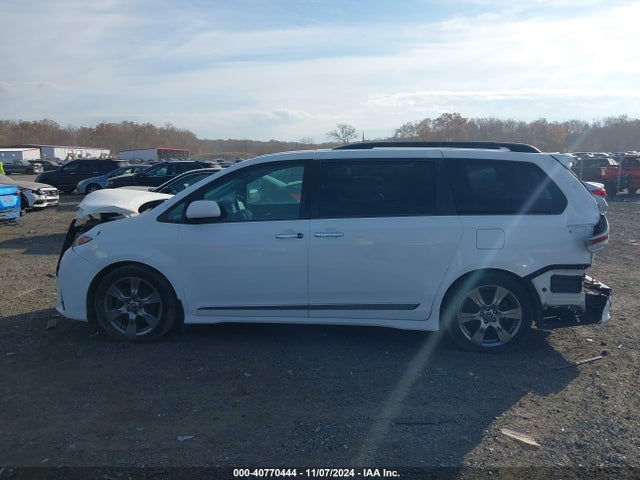 Toyota Sienna Se 8 Passenger 2018 5TDXZ3DC5JS939508 Image 15