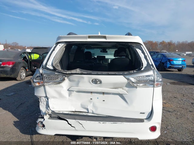 Toyota Sienna Se 8 Passenger 2018 5TDXZ3DC5JS939508 Image 17