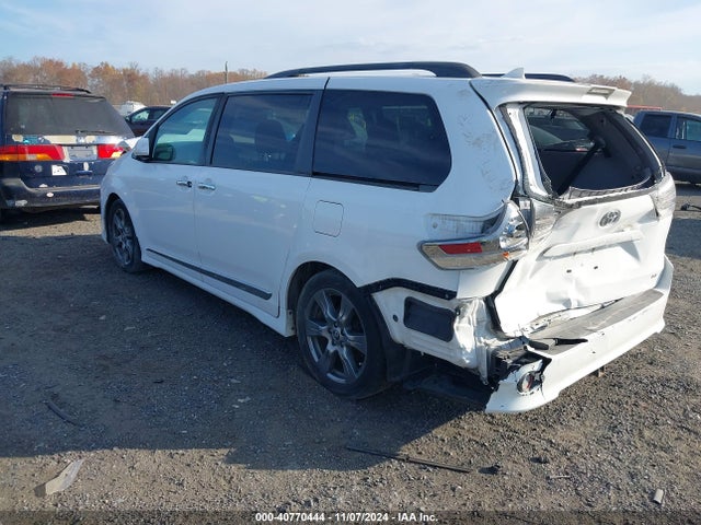 Toyota Sienna Se 8 Passenger 2018 5TDXZ3DC5JS939508 Image 3