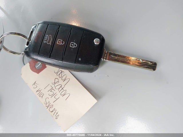 KIA Sorento Lx V6 2015 5XYKTDA73FG648745 Image 11