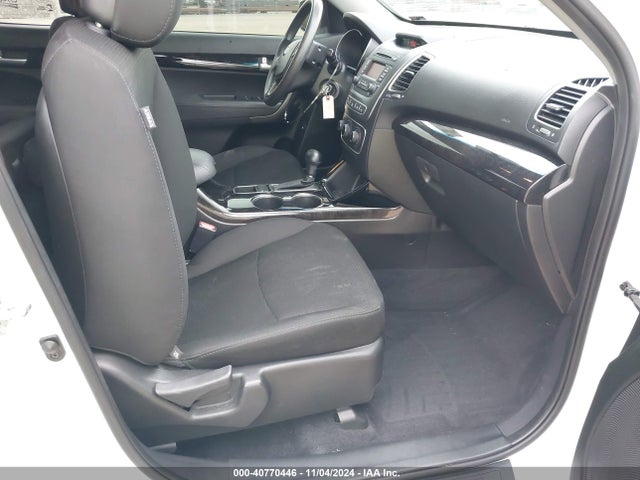 KIA Sorento Lx V6 2015 5XYKTDA73FG648745 Image 5