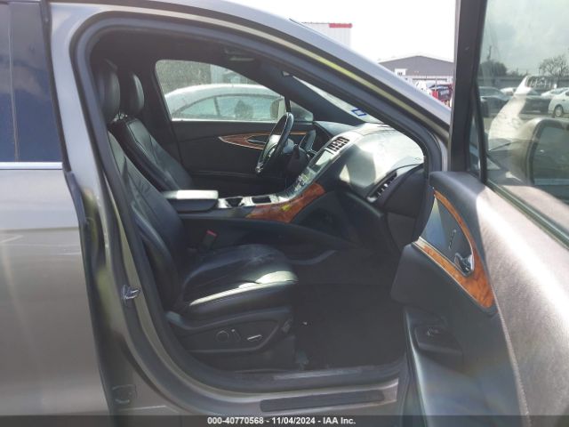2LMTJ6LR8GBL81113 Lincoln Mkx Reserve