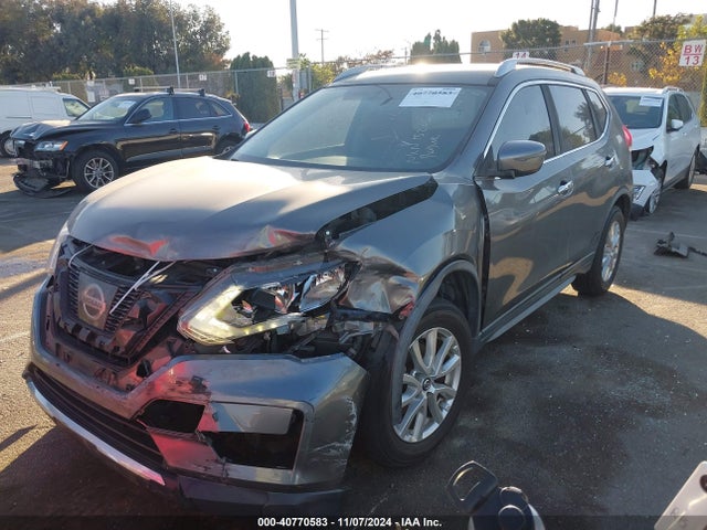 Nissan ROGUE SV 2017 JN8AT2MT3HW152850 Image 2