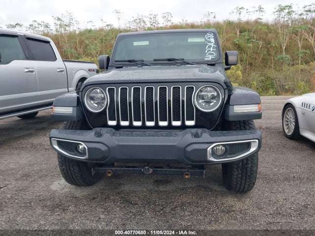 1C4HJXEG6JW110936 Jeep Wrangler Unlimited Sahara 4x4