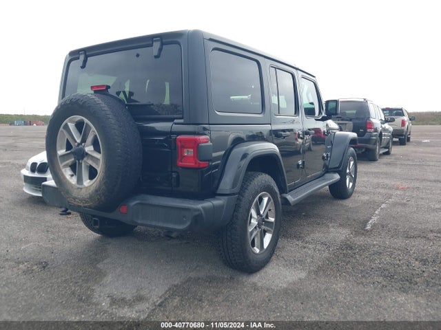 1C4HJXEG6JW110936 Jeep Wrangler Unlimited Sahara 4x4
