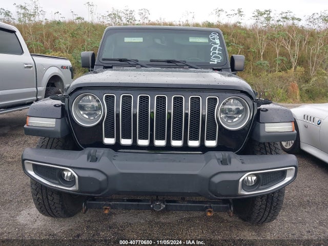 1C4HJXEG6JW110936 Jeep Wrangler Unlimited Sahara 4x4