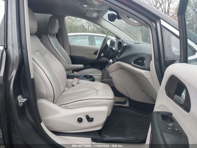 2C4RC1GG3HR638042 Chrysler Pacifica Limited