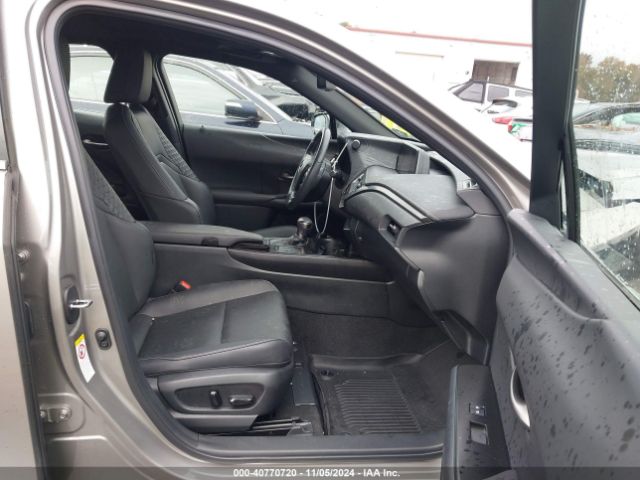 JTHY3JBH1K2013994 Lexus UX 200