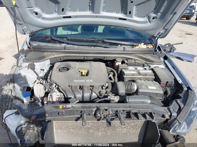 Hyundai ELANTRA SE 2017 5NPD74LF8HH090369 Image 10