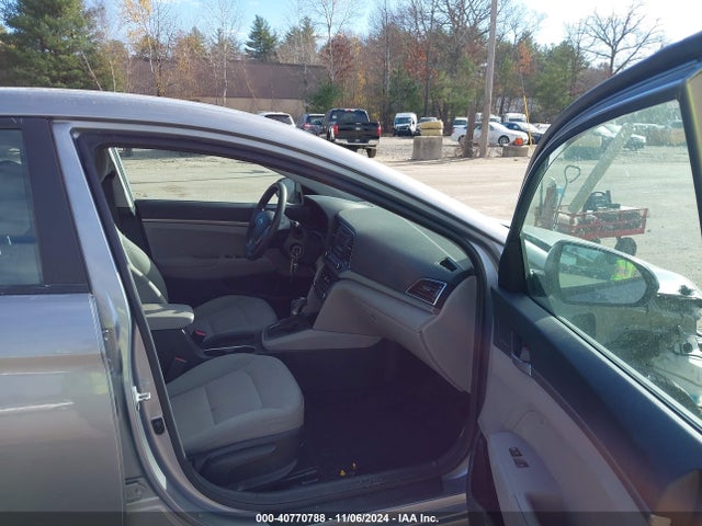 Hyundai ELANTRA SE 2017 5NPD74LF8HH090369 Image 5