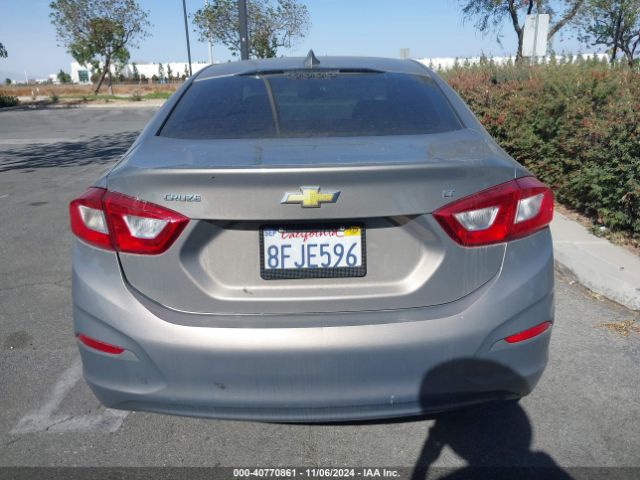 1G1BE5SM3J7241852 Chevrolet Cruze Lt Auto