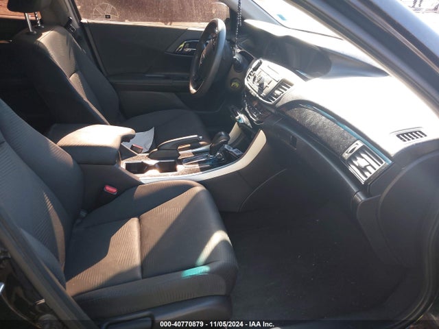 Honda ACCORD LX 2017 1HGCR2F39HA160207 Image 5